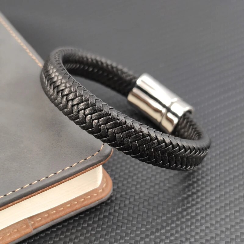 Tippkvaliteediga mähisega punutud nahast roostevabast terasest ristkäevõru meestele Magnetpandlaga peoaksessuaarid Punk-käevõru ehted