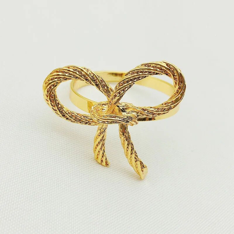 4 DB Bowknot fém szalvétacsat, esküvői arany, gyönyörű szalvétagyűrű, bankett szállodai vacsorapartikhoz otthoni étkezőasztal dekoráció