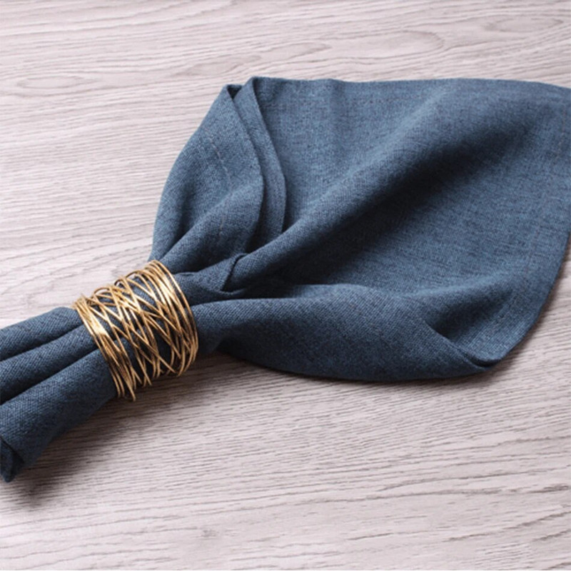 6 gab. Metāla šķērsgriezuma dobu šķembu salvešu sprādze, 5,1x3,8 cm plats apaļš zelta salvešu gredzens, vakariņu ballīšu pusdienu galda dekorēšanai