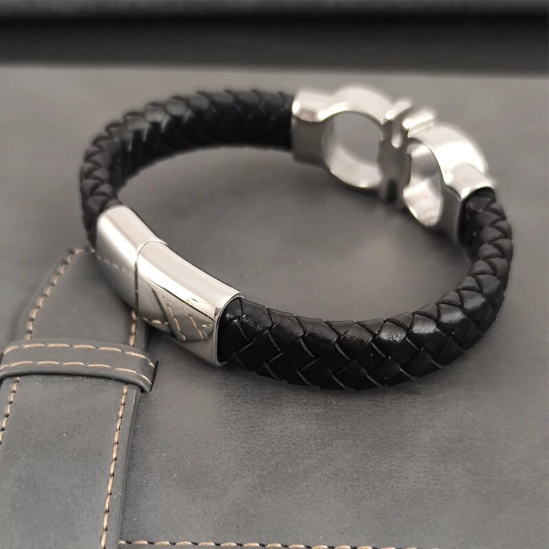 Luksusa nerūsējošā tērauda bezgalīgu simbolu rokassprādze Modes vīriešu rotaslietas Klasiska pīta ādas rokassprādze Homme Jaungada dāvana vīriešiem