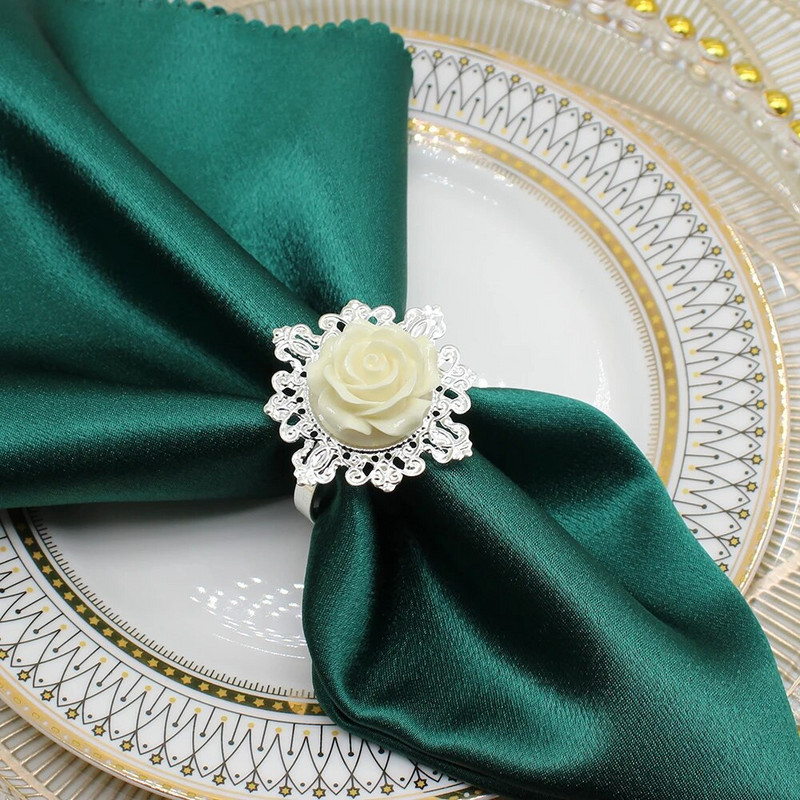 6Gb Ziemassvētku noformējums Rožu ziedu salvešu gredzeni Sudraba salvešu gredzenu turētājs kāzu banketu vakariņu dekorēšanai HWF37