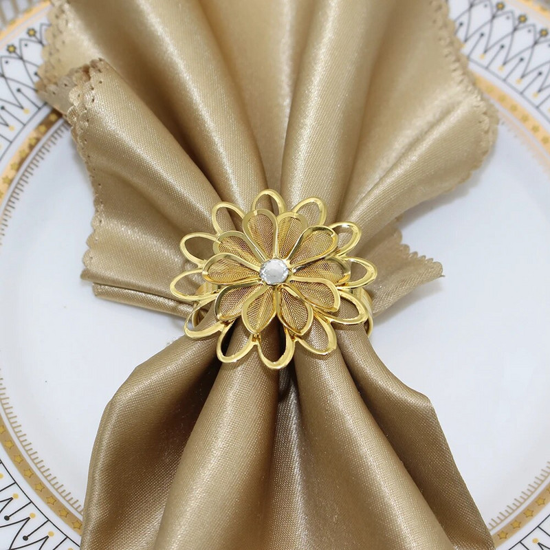 8 Pack Holly Leaf ziedu salvešu gredzeni Ziemassvētku ziedu salvešu turētājs vakariņām kāzu Ziemassvētku galda dekors HWF33