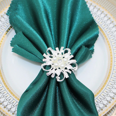 8db Ezüst szalvéta gyűrűk strassz gyöngy szalvéta gyűrűtartó karácsonyra Születésnapra Húsvétra Ősz Halloween dekoráció HWP19