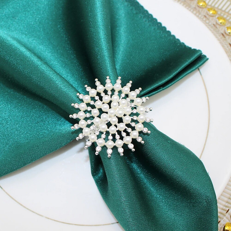 8db Ezüst szalvéta gyűrűk strassz gyöngy szalvéta gyűrűtartó karácsonyra Születésnapra Húsvétra Ősz Halloween dekoráció HWP19