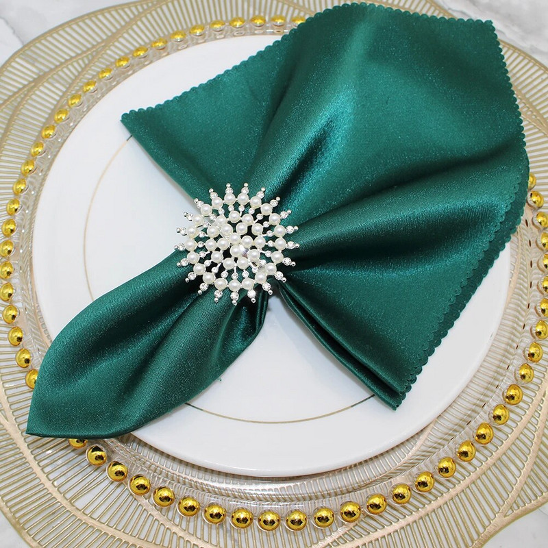 8db Ezüst szalvéta gyűrűk strassz gyöngy szalvéta gyűrűtartó karácsonyra Születésnapra Húsvétra Ősz Halloween dekoráció HWP19