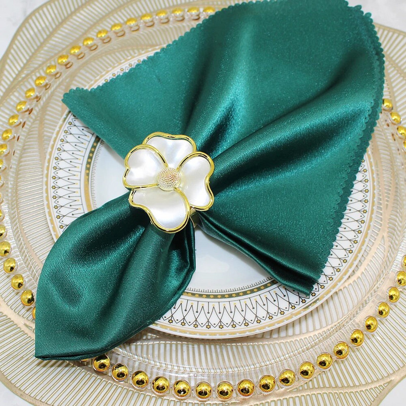 12Gb Zaļu ziedu salvešu gredzeni Valentīna diena viltotu rožu salvešu turētājs Gredzeni Galda rotājumi Kāzu ballīte Mājas dekors HWF05