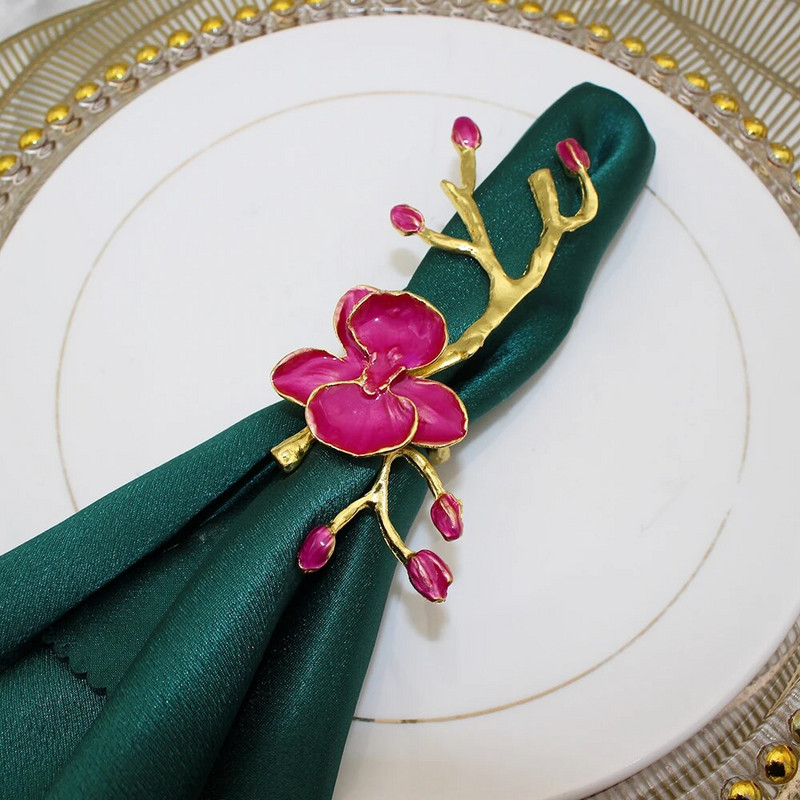 4Gb plūmju ziedu ziedi salvešu gredzeni ziemas brīvdienu mājai viesnīcas dārza kāzu svinību galda noformējums (8 krāsas) HWM84