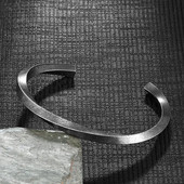 MKENDN vīriešu Twist rokassprādze oksidēta sudraba krāsa nerūsējošā tērauda Mobius aproce rokassprādze viņam Valentīna dienas dāvana