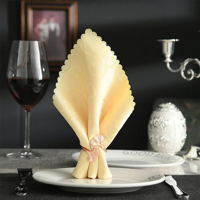 4 gab metāla salvešu gredzeni, ziedu lapu radošā pērļu ziedu salvešu turētājs mājas ēdamistabas kāzu svinību galda dekorēšanai