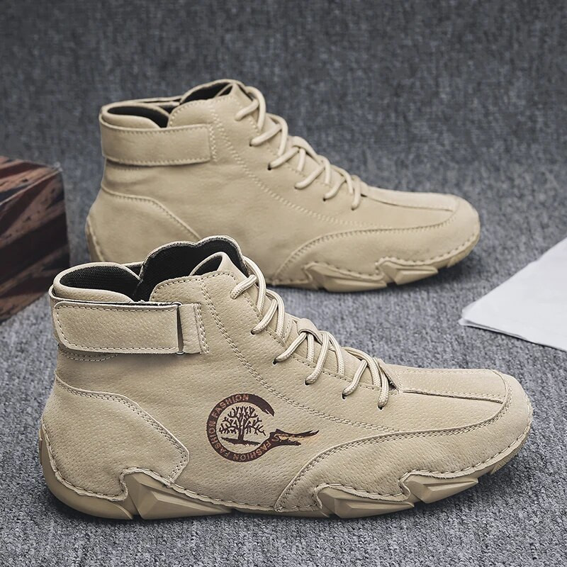 Muške čizme Ležerne kožne luksuzne visoke tenisice Luksuzne lofer cipele za muškarce Motociklističke gležnjače 2023 Novo u obući