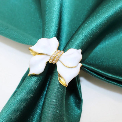 8Gb Red Bowknot salvešu gredzeni Butterfly Daisy ziedu salvešu turētājs Pateicības Ziemassvētku kāzu ballītes galda dekorēšanai HWE30