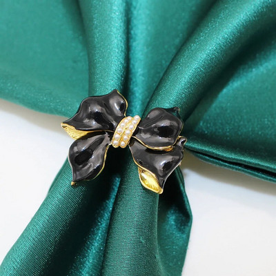 8Gb Red Bowknot salvešu gredzeni Butterfly Daisy ziedu salvešu turētājs Pateicības Ziemassvētku kāzu ballītes galda dekorēšanai HWE30