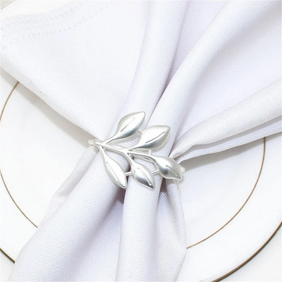 12 db Arany levelű szalvéta gyűrűk toll kivitelű szalvétatartó vacsoraasztal dekorációhoz Hálaadás esküvői karácsonyi dekoráció ERL05