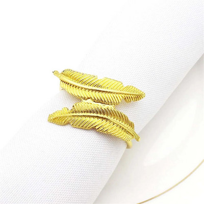 12 db Arany levelű szalvéta gyűrűk toll kivitelű szalvétatartó vacsoraasztal dekorációhoz Hálaadás esküvői karácsonyi dekoráció ERL05