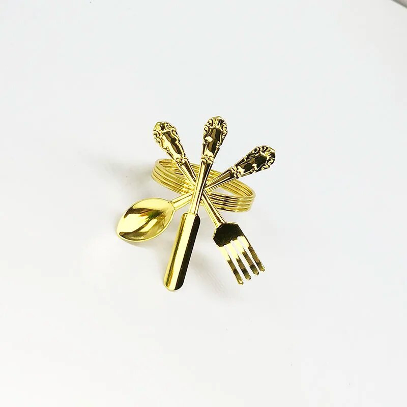 6gab Zelta gredzenu salvešu turētāji Metāla salvešu turētāji galda dekorēšanai Ziemassvētku kāzu ballītei Pateicības salvete sprādzes