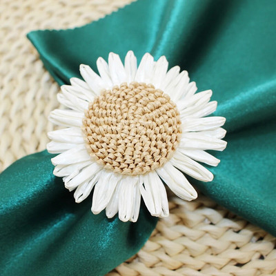 8Gb. Baltas rozes salvešu gredzeni Ziedu salvešu turētājs Gredzenu galda rotājums kāzu dzimšanas dienai Ziemassvētki Valentīna diena HWW01