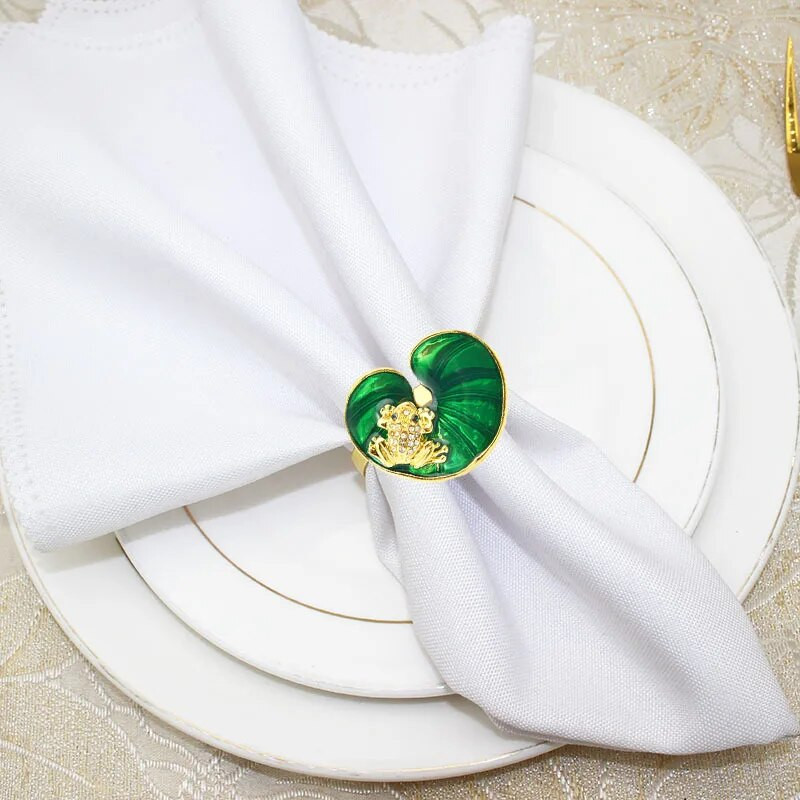 8db/tétel Zöld szalvéta gyűrű lótuszlevél béka szalvéta csat arany szájtörlő gyűrű esküvői asztaldísz