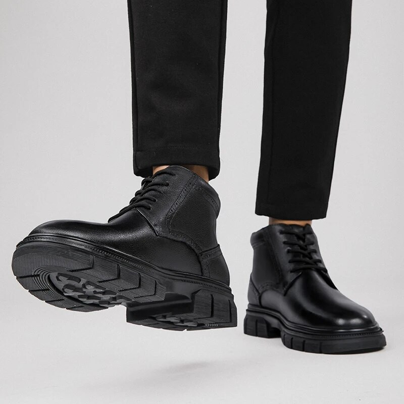 Daudzpusīgi vīriešu puszābaki Ērti ar biezu zoli Chelsea zābaki āra zābaki ar augstu augšdaļu Modes valkājami biznesa apavi