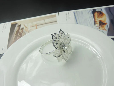 6 τμχ/ παρτίδα Flower πετσέτα δαχτυλίδι Νυφική θήκη χαρτοπετσέτας Μεταλλική χαρτοπετσέτα κύκλος φύλλο χαρτοπετσέτας πόρπη για πάρτι Διακοσμητικό γιορτινό τραπέζι