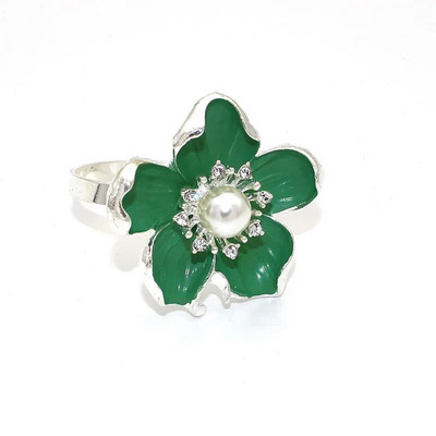 6db/tétel Új ötszirmú virág szalvétagyűrű ötvözet fehér virág szalvétagyűrű esküvői asztaldísz