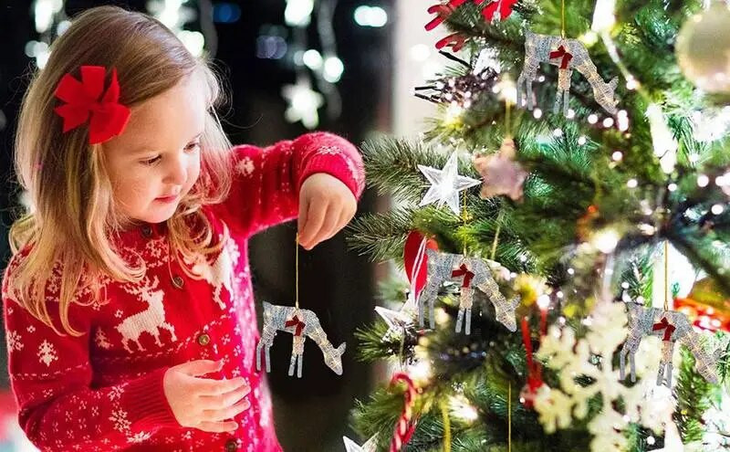 2D jõuluhirvede kaunistused kullast põhjapõdra saani jõulukaunistused Häid jõule rippuvad ehted jõulupuu hirvekaunistused
