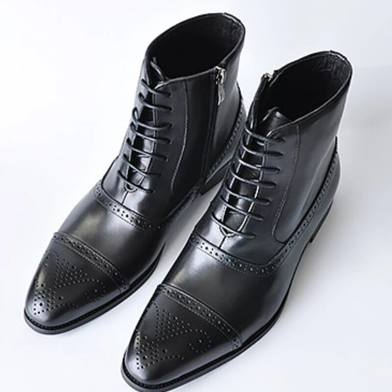 Eiropas amerikāņu īsi zābaki Modes ikdienišķa smaila purngala šņorēšana PU ādas sānu rāvējslēdzējs Ērti vīriešu apavi Botina Masculina