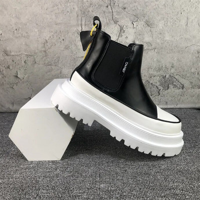 Modes vīriešu zābaki ar platformu, melni balti slīdņi uz Chelsea zābaki vīriešiem augstas augšdaļas ādas ikdienas apavi ar biezu zoli