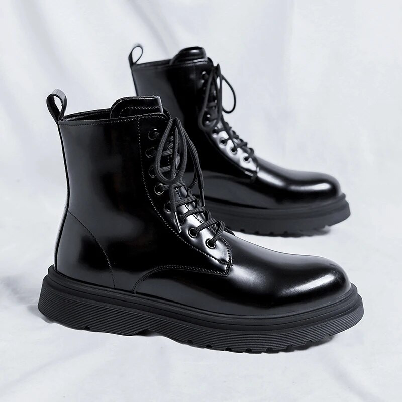 Panka stila motociklu zābaki vīriešiem augstas augšdaļas apavi āra trekingam vīriešiem pamata zābaki Britu stila melni ādas vīriešu puszābaki