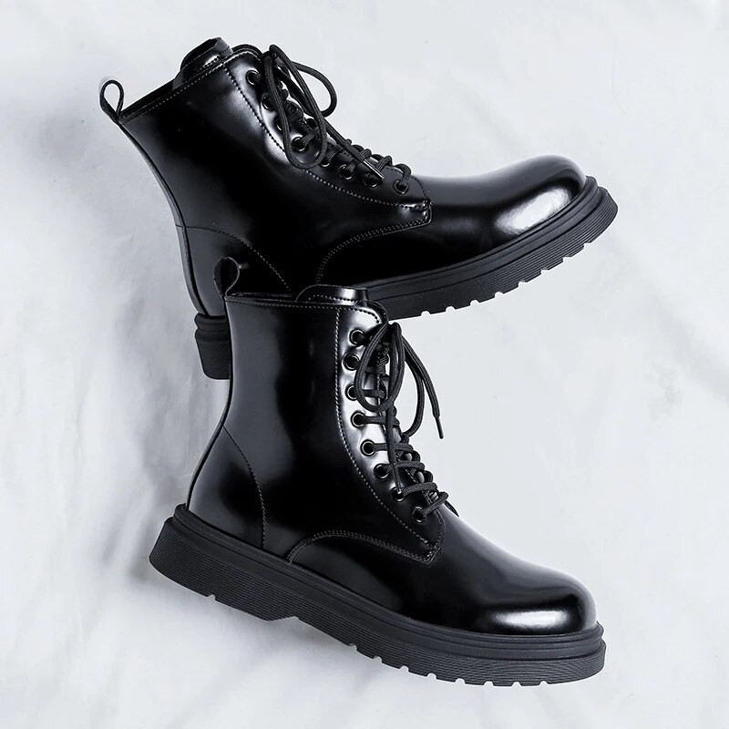 Panka stila motociklu zābaki vīriešiem augstas augšdaļas apavi āra trekingam vīriešiem pamata zābaki Britu stila melni ādas vīriešu puszābaki