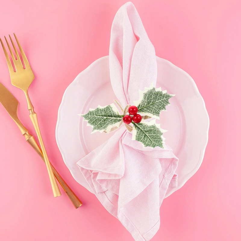 Ziemassvētku salvešu gredzeni, imitēti zaļās lapas, ogu salvešu sprādzes, turētājs Ziemassvētku ballīšu galda noformējums Navidad