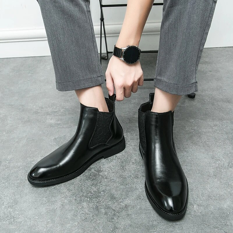 Talvised moodsad uued meeste mustad pruunid püksid Chelsea poolsaapad, meeste kõrged ülaosad, iga päev sobivad kingad