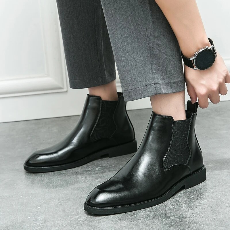 Talvised moodsad uued meeste mustad pruunid püksid Chelsea poolsaapad, meeste kõrged ülaosad, iga päev sobivad kingad