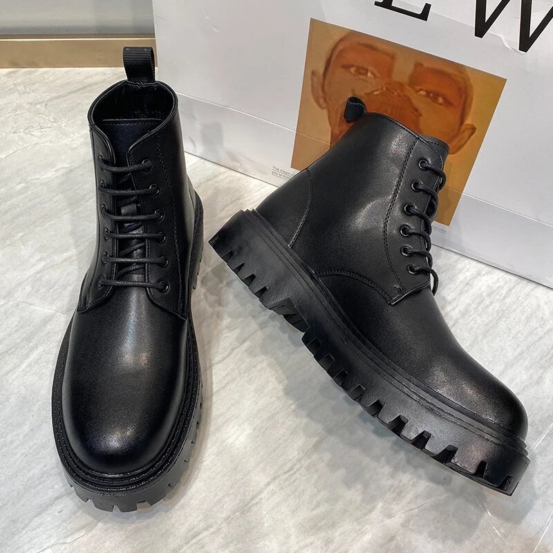 Personalizēti modes vīriešu puszābaki rudens un ziemas zābaki ar biezu apakšu mežģīņu zābaki Britu stilā, melni Bezmaksas piegāde Izmēri 38-44