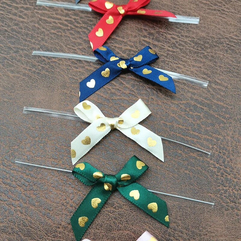 50db/csomag 45mm arany szív vegyes masni Valentin-napi dekorációhoz Ajándékcsomagolás Kézzel készített barkács készítés ruhakiegészítők