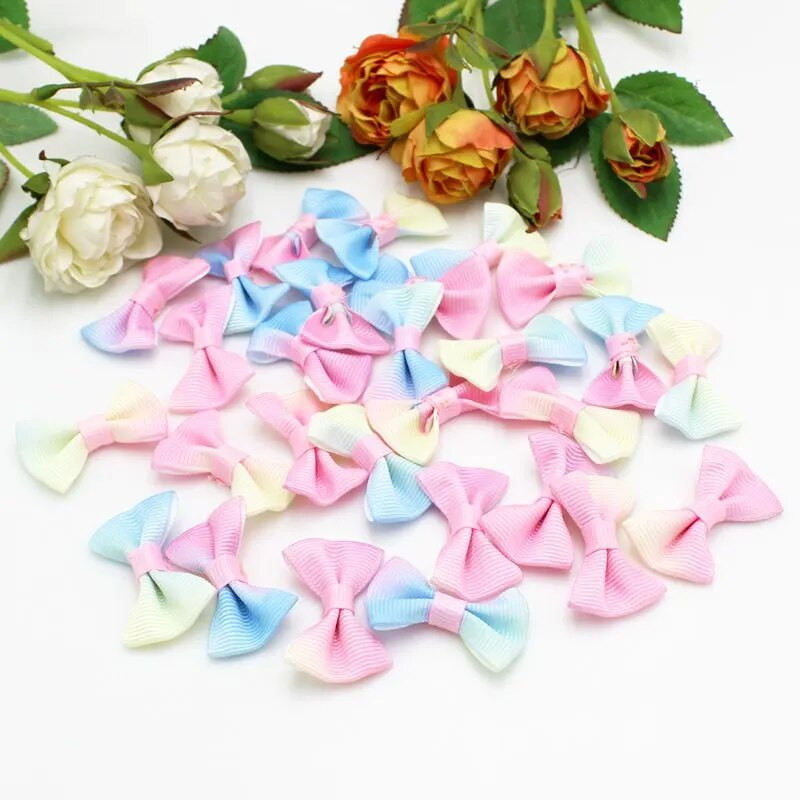 30gab./partija daudzkrāsu Mini maza apdruka lente Bow Pet Bowknot Craft ONLY BOW BEV CLIPS DIY Kāzu dekoru aksesuāri