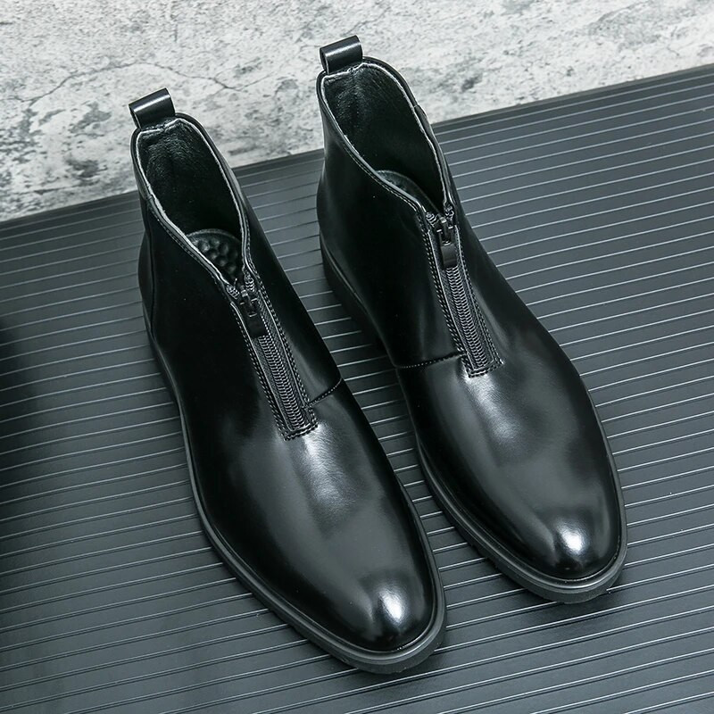 Pārdodu vīriešu ādas zābaki ziemas smaili Chelsea zābaki vīriešu biznesa apģērbi zābaki līgavaiņa kāzu apavi