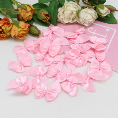 50 gab. Roku darbs Mini satīna lentes bantes Ziemassvētkiem Bowknot Dāvanu bantes amatniecībai Ziedu kāzu bantes dzimšanas dienas DIY ballītes dekorēšana