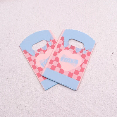 50 vnt. / partijos kelių modelių mažas plastikinis maišelis 9x15 cm butiko dovanų maišelis su rankenomis Gražūs žavesiai Auskarai Papuošalų pakavimo maišeliai