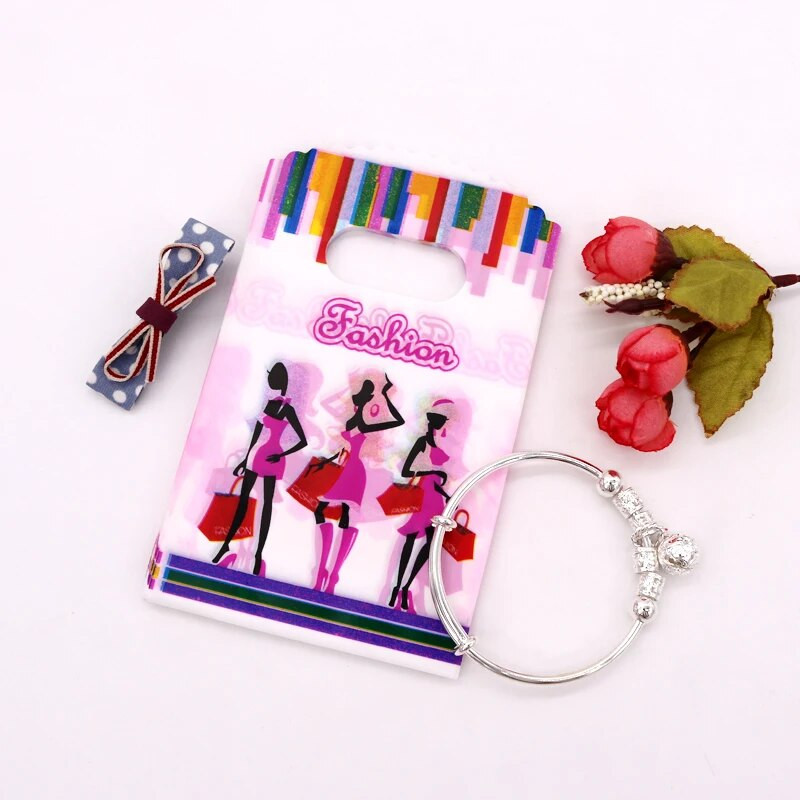 50 vnt. / partijos kelių modelių mažas plastikinis maišelis 9x15 cm butiko dovanų maišelis su rankenomis Gražūs žavesiai Auskarai Papuošalų pakavimo maišeliai