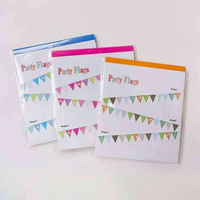 Сладък анимационен цветен дървен кон Триъгълник Флаг Парти за рожден ден Baby Shower Фон за детска градина Висящ гирлянд от овесарка