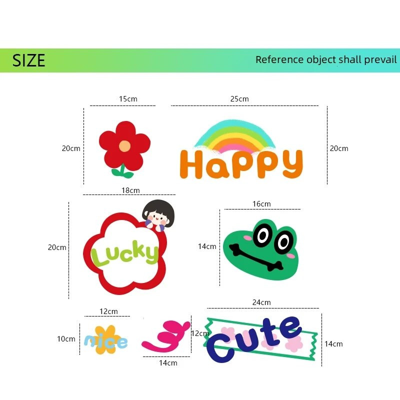 Graži laiminga mergina traukianti vėliavą girlianda Vaikų gimtadienio vakarėlis darželio klasės fone kabanti reklamjuostės „pasidaryk pats“ dekoracija