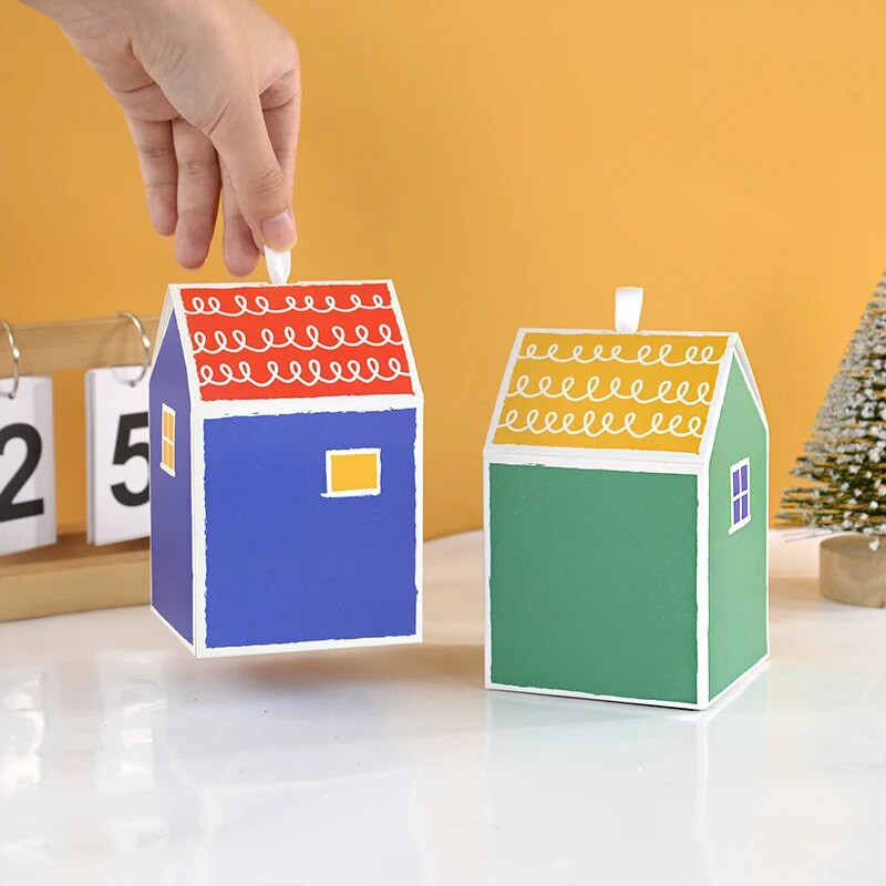 5 vnt Kraftpopieriaus namo formos Linksmų Kalėdų dovanų dėžutės Sausainių saldainių pakavimo dėžutės maišelis Kalėdų „pasidaryk pats“ namų vakarėlio dekoravimas 2024 m.