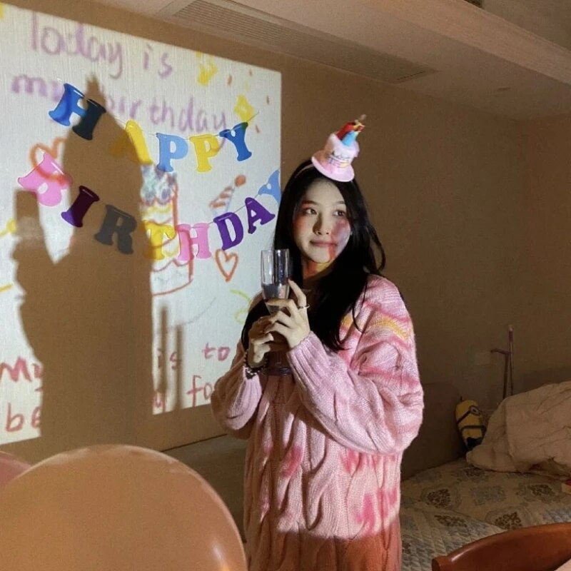 Su gimtadieniu reklamjuostė Neaustinės medžiagos vėliava Marcalono gimtadienio reklamjuostė Girliandos dekoravimas Svetainės fono sienos išdėstymas