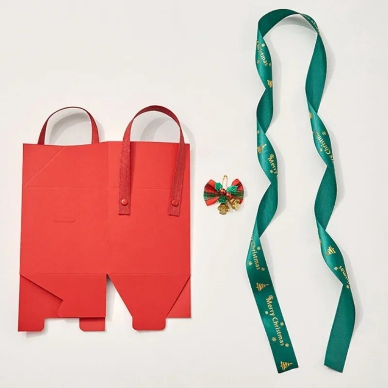 Klasikinė raudona kalėdinė dovanų dėžutė su rankena Bowknot kaspinu varpelio dekoro popieriaus užpildymo laiškų spausdinimo kubinė dovana pakavimo dovanų dėžutė
