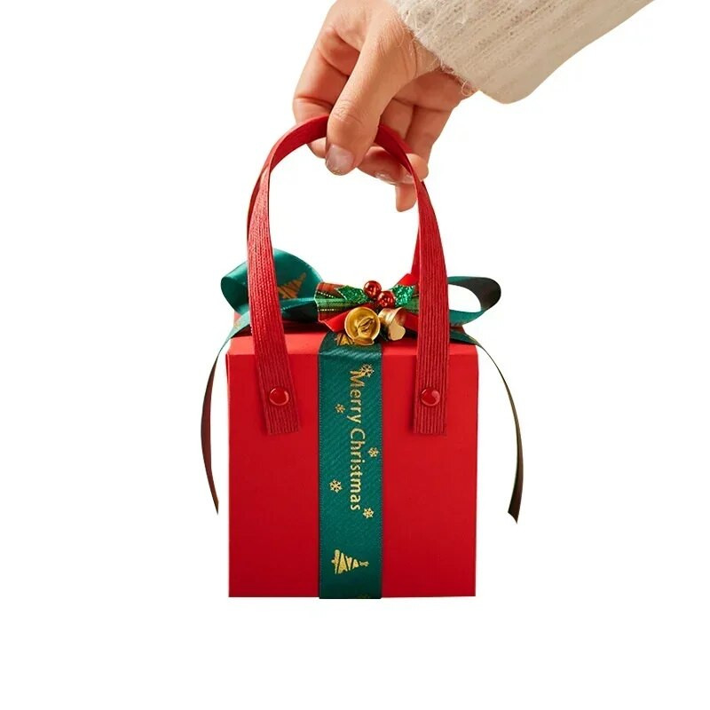Klasikinė raudona kalėdinė dovanų dėžutė su rankena Bowknot kaspinu varpelio dekoro popieriaus užpildymo laiškų spausdinimo kubinė dovana pakavimo dovanų dėžutė