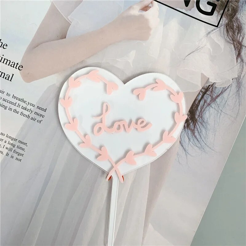 Nauji vestuvinio torto apmušalai, akriliniai auksiniai raudoni žiedai, akriliniai keksiukų tvarsčiai jubiliejaus vestuvių gimtadienio vakarėliui papuošti