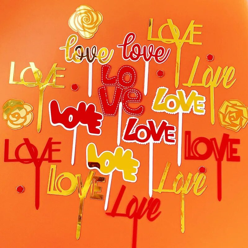 INS naujas meilės vestuvių torto užpilas Auksinis raudonas Linksmos Valentino dienos širdelės tortas, skirtas vestuvių gimtadienio vakarėliui papuošti