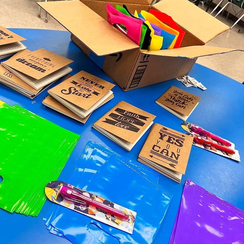 10/20 τεμ. μονόχρωμη πλαστική φορητή τσάντα Gadgets/κοσμήματα/τσάντα συσκευασίας δώρου/καραμέλα Δώρο γενεθλίων για τους επισκέπτες