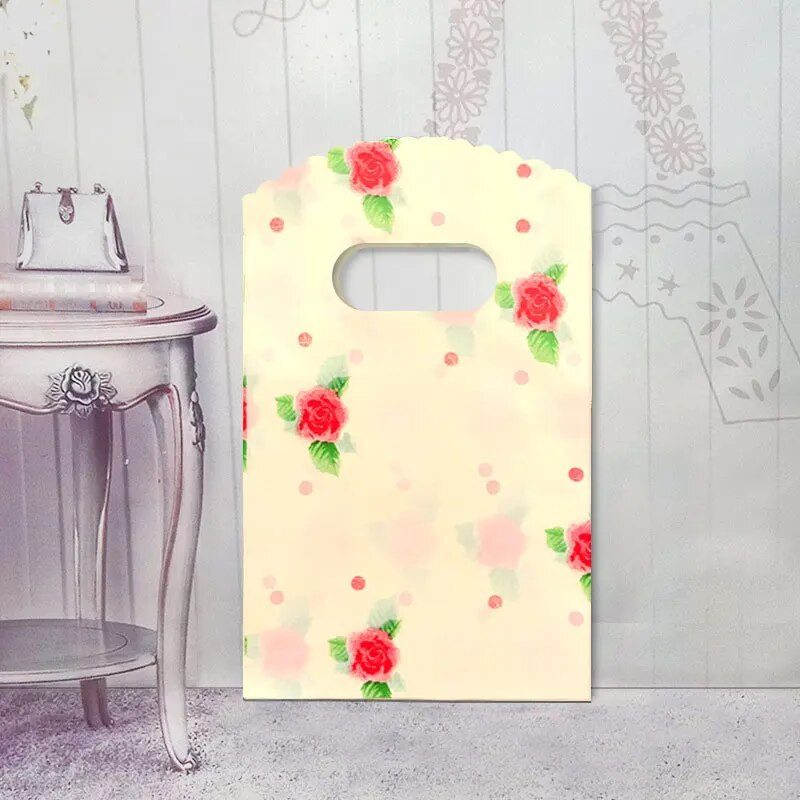 50 τμχ 9x15 cm Μικρή πλαστική τσάντα Boutique Τσάντα δώρου με λαβή Γούρια DIY Σκουλαρίκια Καραμέλα κοσμήματα συσκευασίας Τσάντες Τσάντες