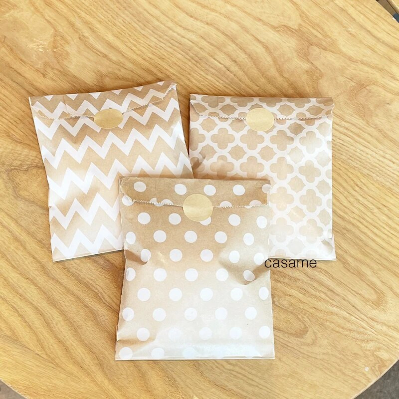 25 τμχ χάρτινες τσάντες Kraft Τσάντα καραμελών Τσάντες Chevron πουά για γάμο Μπομπονιέρες γενεθλίων Πρωτοχρονιάς Προμήθειες Τσάντες δώρων